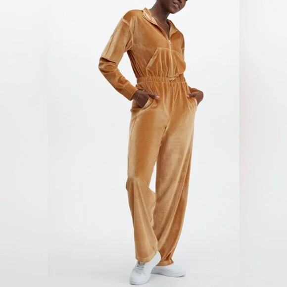 NWT FABLETICS Velour Zip Up Wide Leg Onesie Jumpsuit Size Large Honey Yellow - Picture 1 of 8